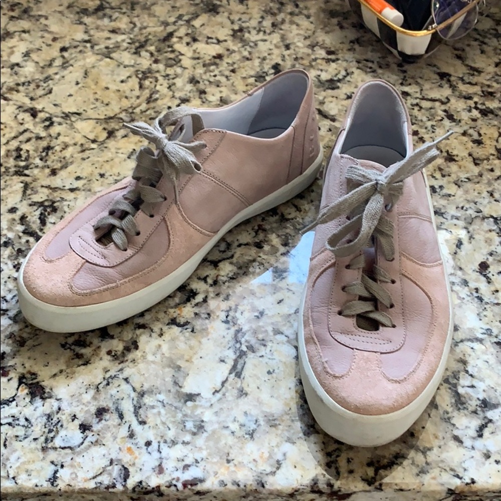 Burberry Sneakers